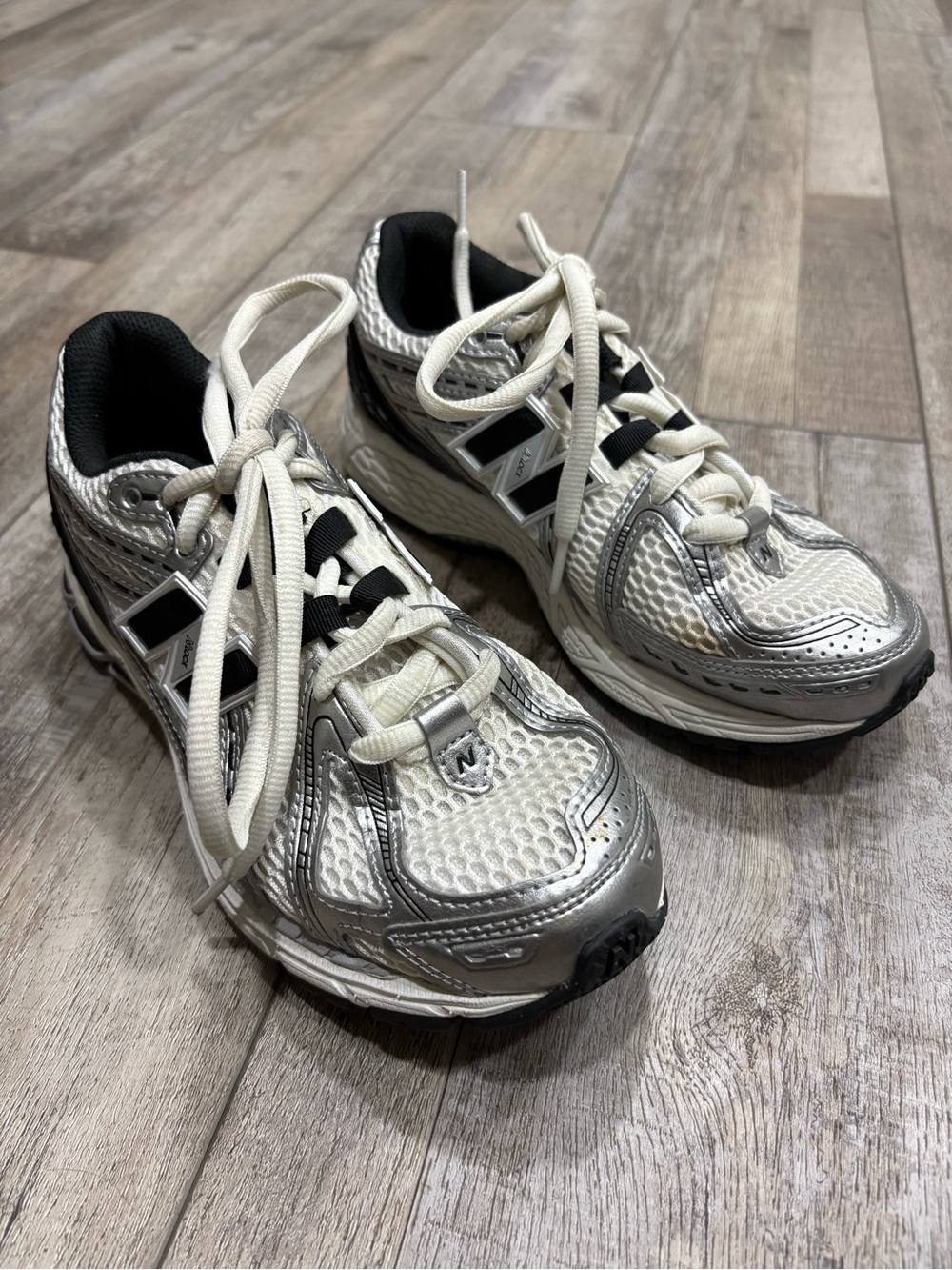 New Balance 1906R sneakers